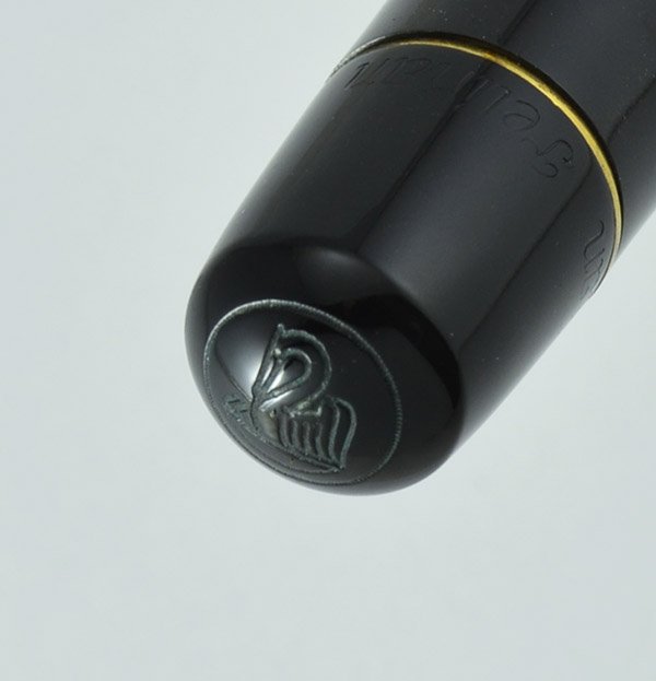 Pelikan 100N Fountain Pen - Fluted Cap Band and Clip, 14k DF Fine